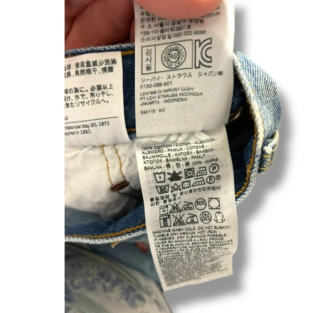 Levi’s 501 CT Patchwork Distressed Jeans Women’s 30x29 Boho Repair Denim - Picture 5 of 6